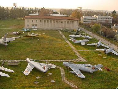 poze asul regasit centenar dan valentin vizanty la muzeul aviatiei din bucuresti
