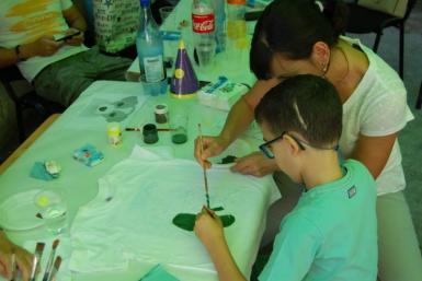 poze atelier de pictat tricouri pentru copii