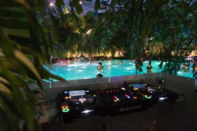 poze dj glad la therme bucure ti zona the palm