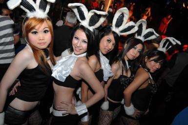poze  easter bunnies party in motive room