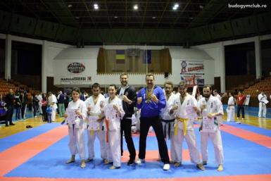 poze echipa budo gym 6 medalii la campionatul national de karate