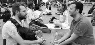 poze eye contact experiment
