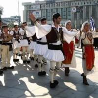 poze festivalul international de folclor carpati la pitesti
