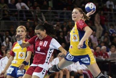 poze meci de handbal feminin la brasov