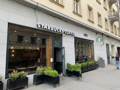 poze scrabble la starbucks coffee pia a victoriei timi oara