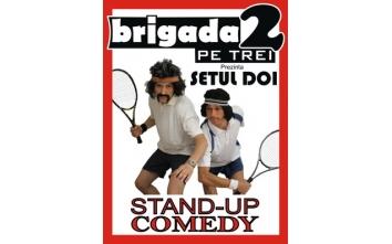 poze stand up comedy in hush