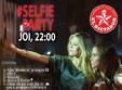  selfie party in el dictador